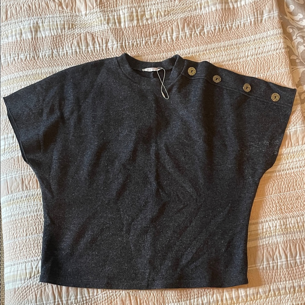 Zara Charcoal Gray Short-Sleeve Knit Top with Shoulder Buttons